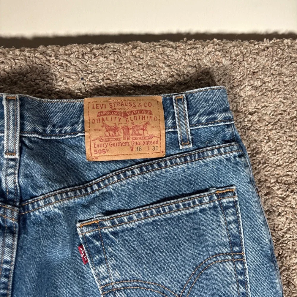 Vintage‎ Levi's 505 Mens Jeans Regular Fit Straight Leg Blue Fits 34x30 USA